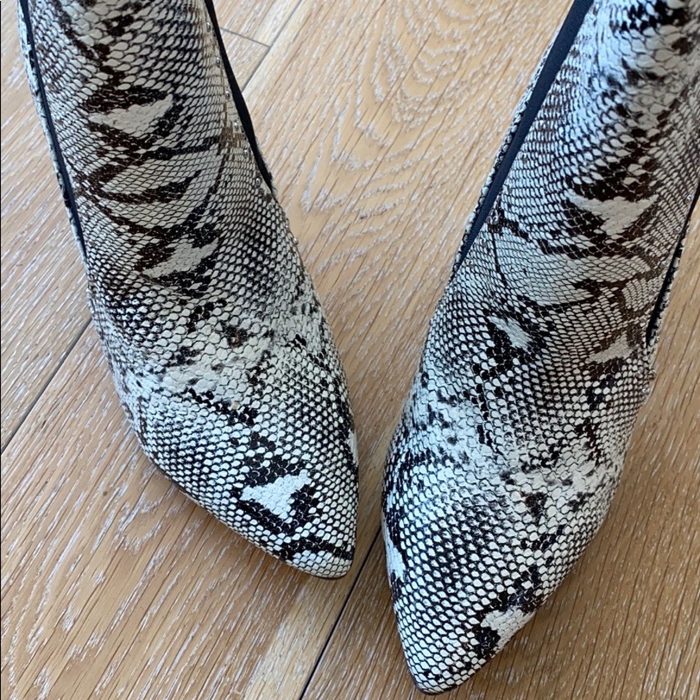 Chase + Chloe Studded Vegan Snake Booties NIB - Picture 4 of 9